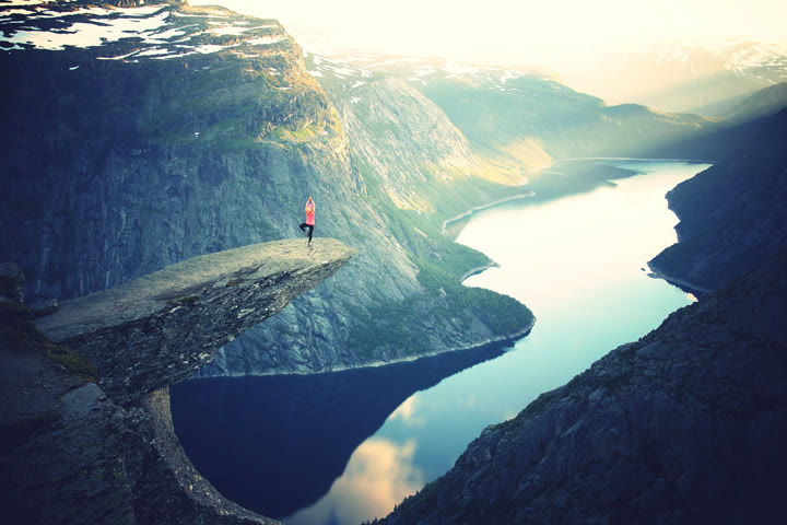 Trolltunga ledge above Ringedalsvatnet used for mountain-day readiness planning